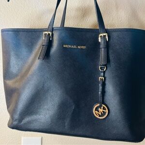 Michael Kors Jet Set Travel Med.